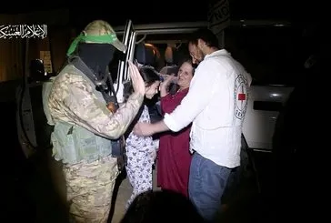Hamas esirlerin görüntüsünü yayınladı