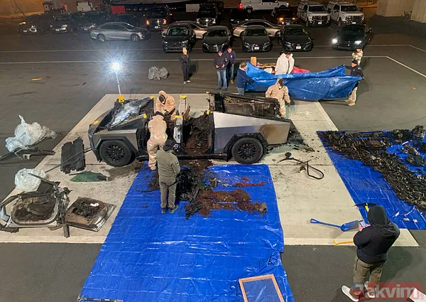 Jabbar Ve Lıvelsberger Orduda Aynı Birimde New Orleans Saldırısı İle Aynı Gece Las Vegas'ta Trump Oteli'nin Önünde Tesla Cybertruck Aracı Kendisi De İçerideyken...