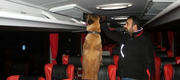 Yedek şoför kabininde...