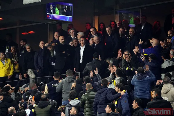 Galatasaray'ın Kadıköy galibiyeti Fenerbahçe'yi karıştırdı! Sarı-Lacivertli taraftarlardan istifa çağrısı - 3