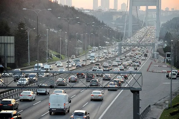 SON DAKİKA: İstanbul'da çıldırtan trafik yoğunluğu! Artık tüm güne yayılıyor-3