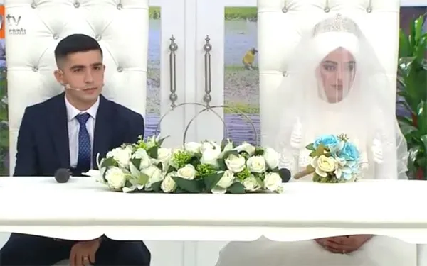 ATV ESRA EROL SEZON FİNALİ İZLE! Türkiye'nin konuştuğu Ezgi ve Hüseyin'den son dakika gelişmesi-4