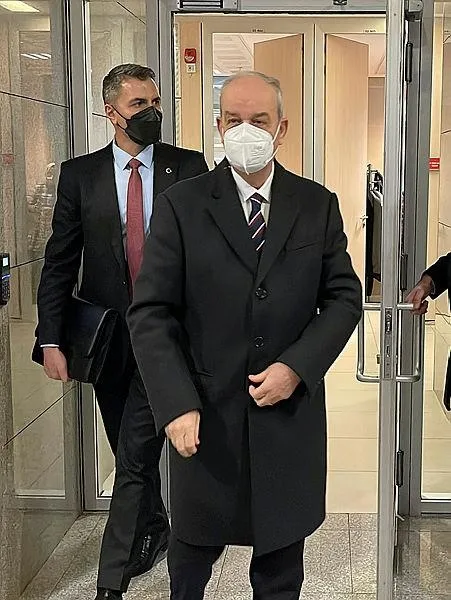 Eski Genelkurmay Başkanı İlker Başbuğ hakim karşısında! Provokatif "siyasi ayak" açıklamasıyla tepki çekmişti...-4
