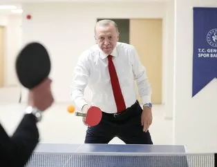 Başkan Erdoğan meşhur ’Raket tutma’ stilini anlattı