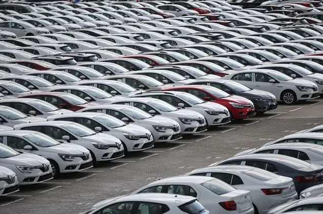 Otomobil almak isteyenler dikkat! 50 bin TL'lik araç 150 bin liraya çıktı