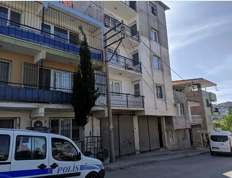Çok acı olay! 5’inci kattan kamyonun üzerine düştü