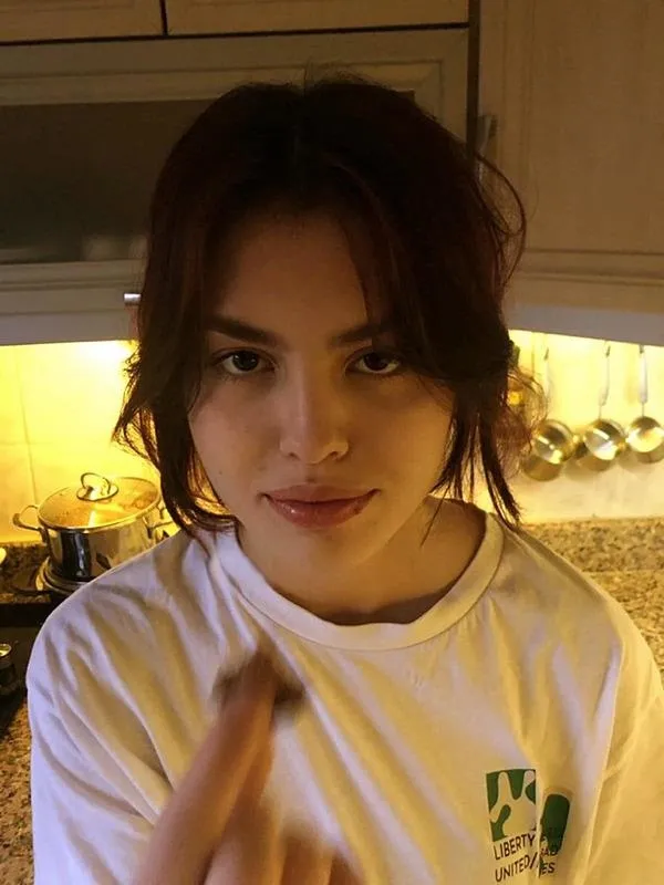 Ayşenur Halil (Sosyal medya/Takvim.com.tr)