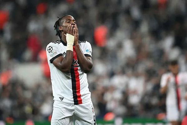 besiktasta-altay-maci-oncesi-sakatlik-depremi-ghezzaldan-sonra-batshuayiden-de-kotu-haber-1632315766469.jpg Beşiktaş'ta Altay maçı öncesi sakatlık depremi! Ghezzal'dan sonra Batshuayi'den de kötü haber-1