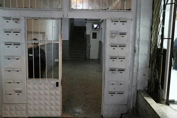 ankarada-eski-esi-meltem-layikeri-once-silahla-vurup-sonra-bicaklayan-sahis-tutuklandi-1635864005481.jpeg Ankara'da eski eşi Meltem Layıker'i önce silahla vurup sonra bıçaklayan şahıs tutuklandı!-4