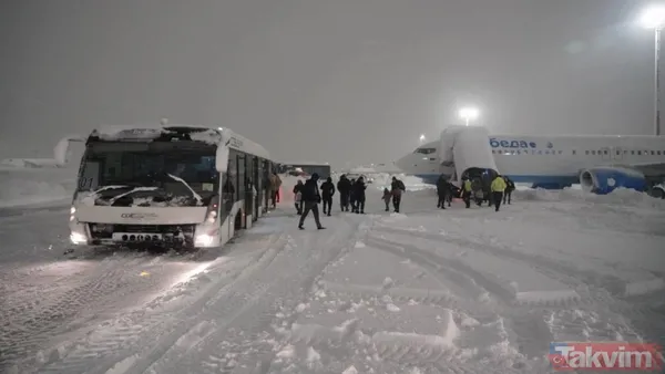 Konaklama Ve Yiyecek-İçecek Hizmeti Eğer Uçuşunuz İptal Edilirse Ve Uzun Süre Havalimanında Beklemek Zorunda Kalırsanız, Bazı Durumlarda Havayolu Şirketleri...