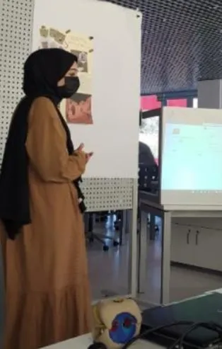 Başörtülü öğrenciye samuray kılıçlı nefret suçu! Sosyal medya ayağa kalktı