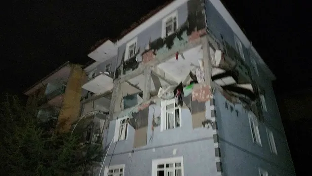 1665538824899.jpeg Karabük'te doğalgaz kaynaklı patlama felakete neden oldu! 1'i çocuk 4 kişi yaralandı-2