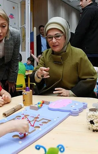 Emine Erdoğan, Macaristan'da anaokulu açtı
