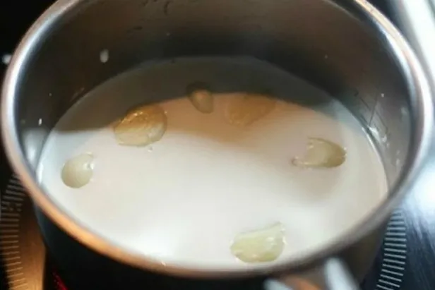 kuru-oksurugu-aninda-kesen-balgam-sokturucu-kur-bogaz-agrisina-iyi-gelen-ev-yapimi-dogal-antibiyotik-hastalik-1698087529690.jpeg Kuru öksürüğü anında kesen, balgam söktürücü kür! Hastalık yanınızdan bile geçemez-4