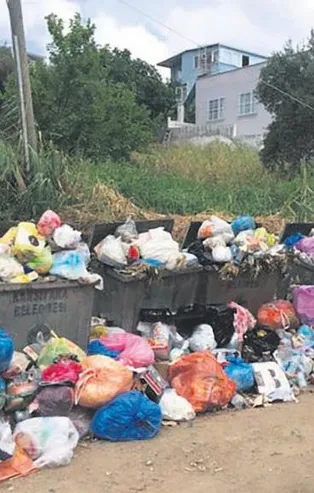 Erdek’te çöp rezaleti