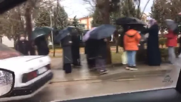 CHP'li Ankara Büyükşehir Belediyesi'nden şeytani halk ekmek oyunu! Geç gönderip "kuyruk var" yalanı yayıyorlar-2