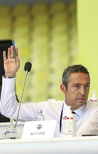 Fenerbahçe'de Ali Koç yönetimi ibra edildi