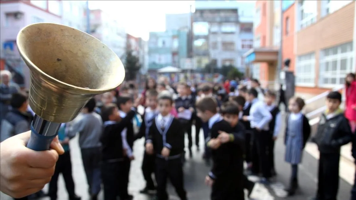 İkinci ara tatil ne zaman bitiyor? 2026 MEB takvimi ile okulların açılacağı tarih