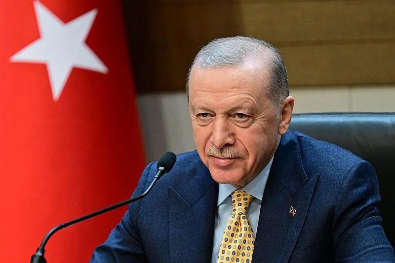 Başkan Recep Tayyip Erdoğan, Malezya, Endonezya ve Pakistan ziyareti öncesi Atatürk Havalimanı'nda basın toplantısı düzenledi. (AA)