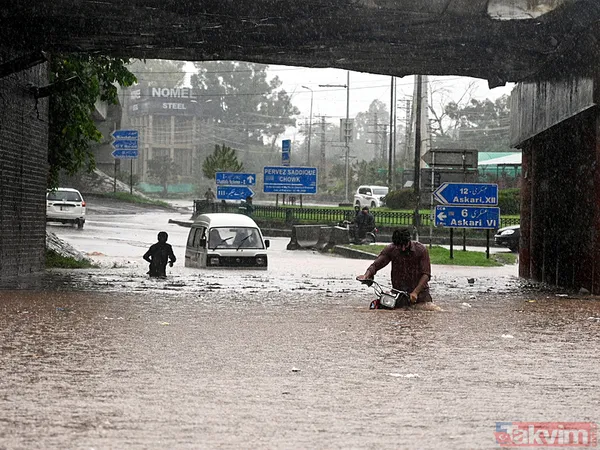 Pakistan’ı muson yağmurları vurdu! Ani sellerde 14 kişi öldü: Yetkililerden kritik uyarı - 6