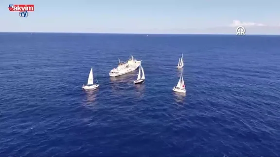Özgürlük Filosu Akdeniz açıklarında seyrine devam ediyor