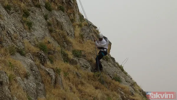 Babasından öğrendi! 150 metre yükseklikteki kayalardan topladığı balı 1000 TL'ye satıyor - 13