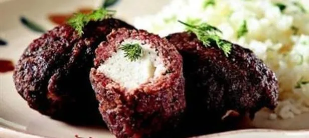 Peynirli Izgara Köfte Tarifi