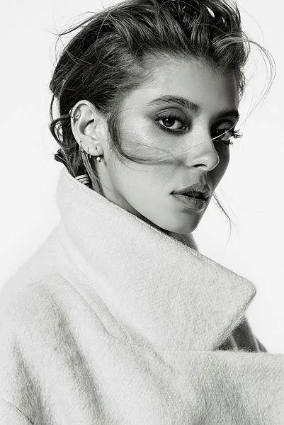 Aşka kapım kapalı diyen Selin Şekerci fena yakalandı