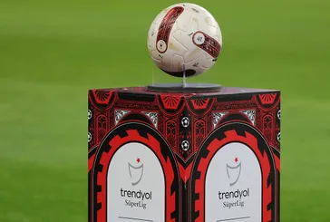 Süper Lig ekibinde sürpriz ayrılık!