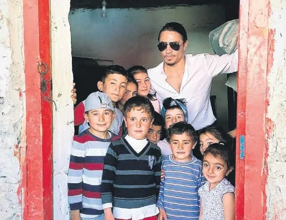 Yardım ’et’iyor