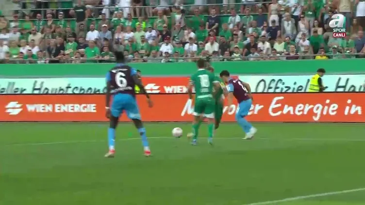 Uğurcan Çakır’dan kritik kurtarışlar!