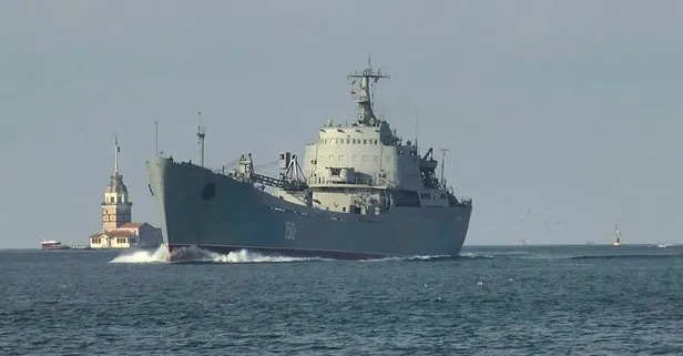Son dakika: Rus savaş gemisi Saratov İstanbul Boğazı’ndan geçti