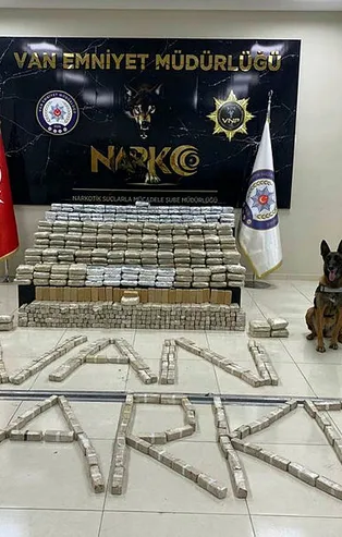 Van'da 478 kilo 500 gram uyuşturucu ele geçirildi: 2 gözaltı