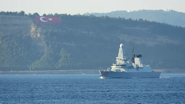 ingiliz-savas-gemisi-hms-dragon-canakkale-bogazindan-gecti-1603553568824.jpg