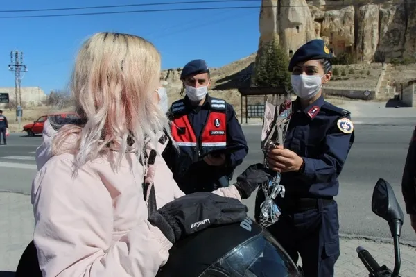 gorenler-saskinliklarini-gizleyemiyor-nevsehir-ve-kayseride-iki-komsu-ilce-iki-kadin-tegmene-emanet-1627022430478.jpg Görenler şaşkınlıklarını gizleyemiyor! Nevşehir ve Kayseri'de iki komşu ilçe iki kadın teğmene emanet-8