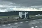 Ardahan'da can pazarı! Yoldan çıkan minibüs yan yattı: 1 ölü, 13 yaralı