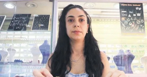 Adana Da Bir Hirsiz Alyans Alma Bahanesiyle 30 Bin Liralik Yuzuk Caldi Takvim