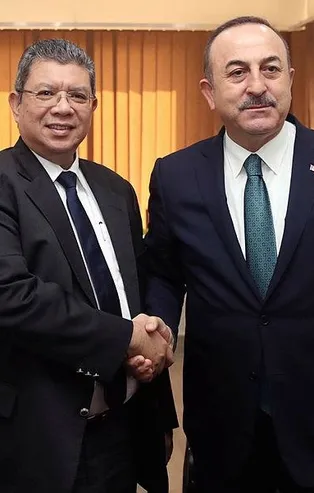 Son dakika: Dışişleri Bakanı Mevlüt Çavuşoğlu, Malezyalı ve Lübnanlı mevkidaşlarıyla Cidde'de görüştü