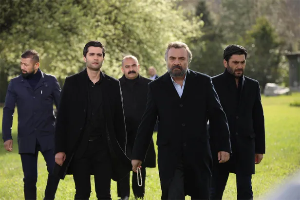 polat-alemdar-eskiyaya-katilsin-sozleri-heyecani-arsa-cikardi-cakir-ile-karsilasirsa-1600518739731.jpg Polat Alemdar Eşkıya'ya katılsın sözleri heyecanı arşa çıkardı! Çakır ile karşılaşırsa...-7