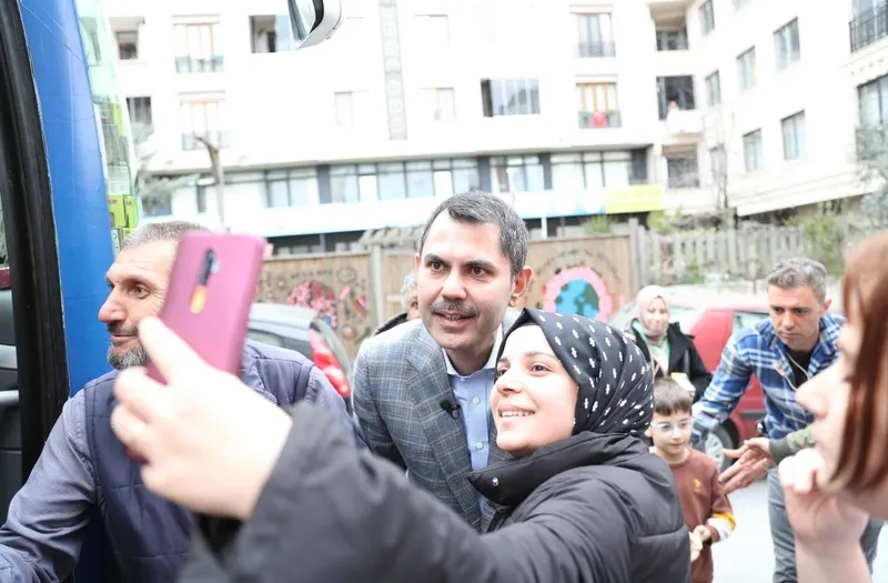 cumhur-ittifaki-ibb-baskan-adayi-murat-kurum-rantci-ekreme-sert-vurdu-istanbulun-kaynaklarini-kendi-gelecekler-1711474862024.jpeg Cumhur İttifakı İBB Başkan adayı Murat Kurum, 'Rantçı Ekrem'e sert vurdu: İstanbul'un kaynaklarını kendi gelecekleri için harcadılar-6