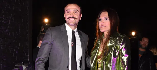 Demet Akalın'dan 5 bin 240 TL'lik çorap!