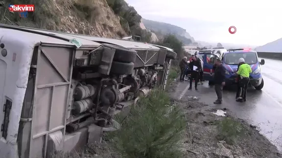 Aydın'da tur minibüsü devrildi: 23 yaralı