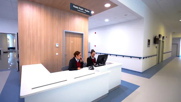 En az 18.350 TL maaşla KPSS şartsız şehir hastanesi işçi alım ilanları geldi: İşte temizlik görevlisi, Hasta kabul kayıt görevlisi alımı başvuru şartları-2