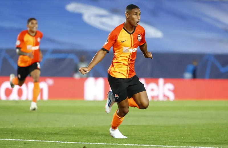 Ve Tete Galatasaray'da! Feshetme hakkı var - 9