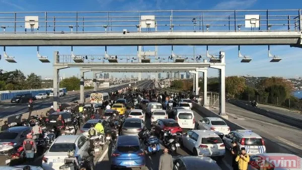 Atatürk'ün ebediyete intikalinin 85. yılı! Saygı ve özlemle tüm yurtta anıldı... CHP Taksim'e çelenk götürmeyi unuttu - 25
