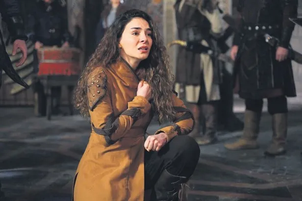 asli-bekiroglunun-ihanetiyle-sarsilan-cagri-telkiviran-ayrilik-acisini-biran-damla-yilmazla-cabuk-unuttu-1646249816472.jpeg Aslı Bekiroğlu’nun ihanetiyle sarsılan Çağrı Telkıvıran ayrılık acısını Biran Damla Yılmaz’la çabuk unuttu-5