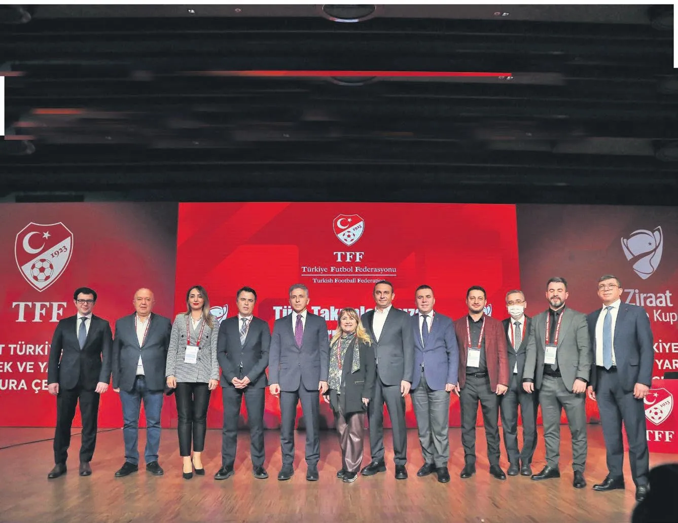 Erken finale çeyrek var