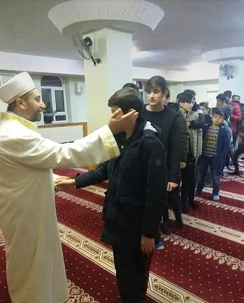 minik-ogrencisini-kurtarmak-isterken-bogulan-cami-imami-mehmet-citak-son-yolculuguna-ugurlandi-1599576493985.jpg