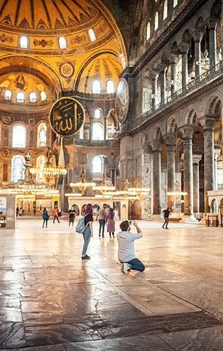 Vatandaşlar Ayasofya Camii için harekete geçti: Yeniden ibadete açılması için imza toplanıyor