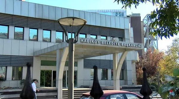 son-dakika-chpli-kadikoy-belediye-baskani-serdil-dara-odabasinin-makam-odasindaki-esyalar-haczedildi-1667463686744.jpg SON DAKİKA: CHP'li Kadıköy Belediye Başkanı Şerdil Dara Odabaşı'nın makam odasındaki eşyalar haczedildi-6